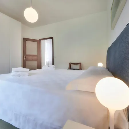 Rosa With Air Conditioning And View Vila Lierna
